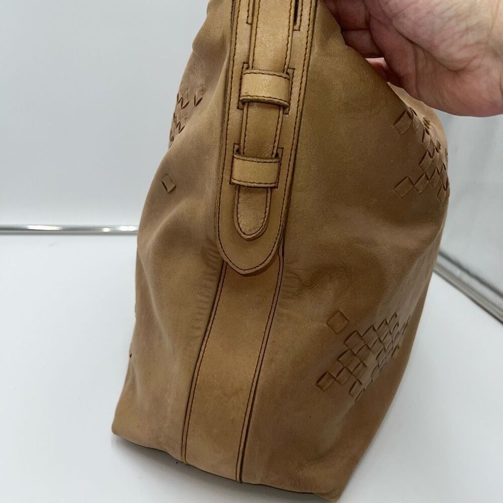 BOTTEGA VENETA Intrecciato Trimmed Nappa Shoulder Bag - Picture 3 of 16